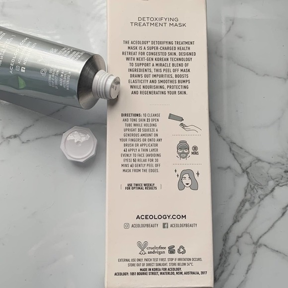 Aceology Detoxifying Treatment Mask (BNIB) - Picture 3 of 6